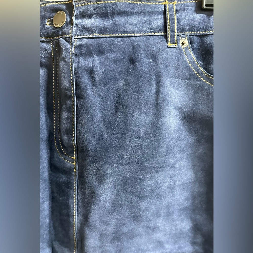 Isaac Mizrahi for Target - Suede “blue jean” style straight skirt, Size 10 - Picture 3 of 4
